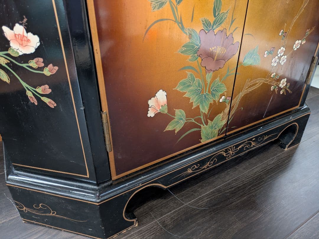 送無料！芸術品　シノワズリ　サイドボード　チェスト　中国家具　金箔　アンティーク