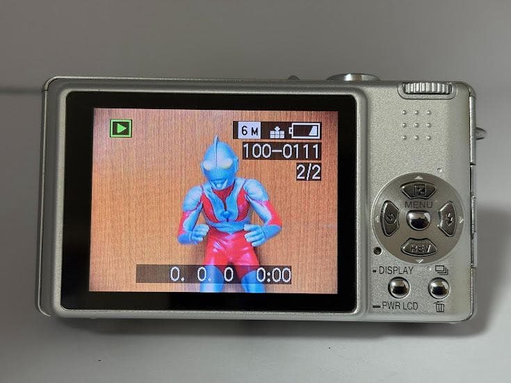 ★極上美品★パナソニック LUMIX DMC-FX9★バッテリー、充電器付★