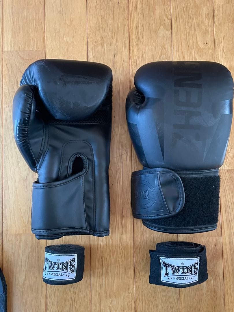 値下げ【美品】BODY DESIGN サンドバッグ +ZHENGTUグローブ