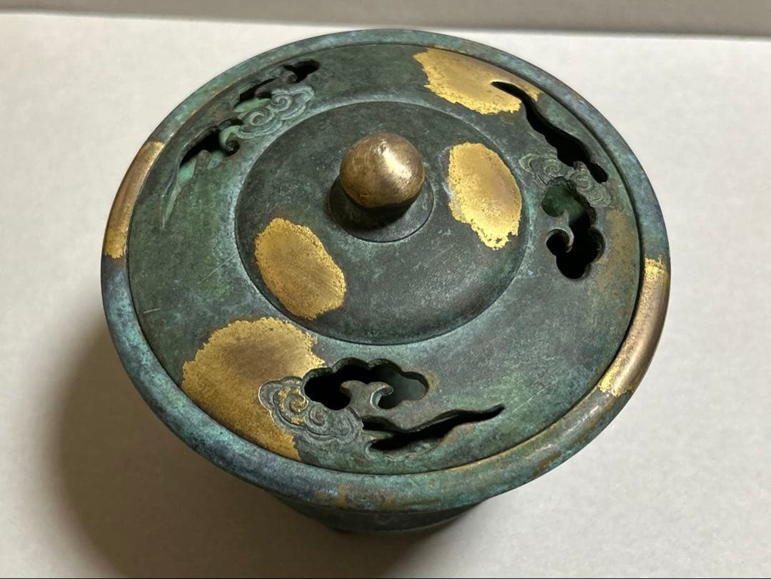 四代　秦蔵六　塗金銅香炉『瑞雲』