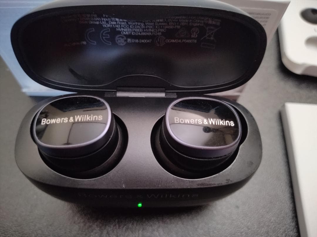 Fiio BT11とBowers & Wilkins b&w Pi8 ブラック