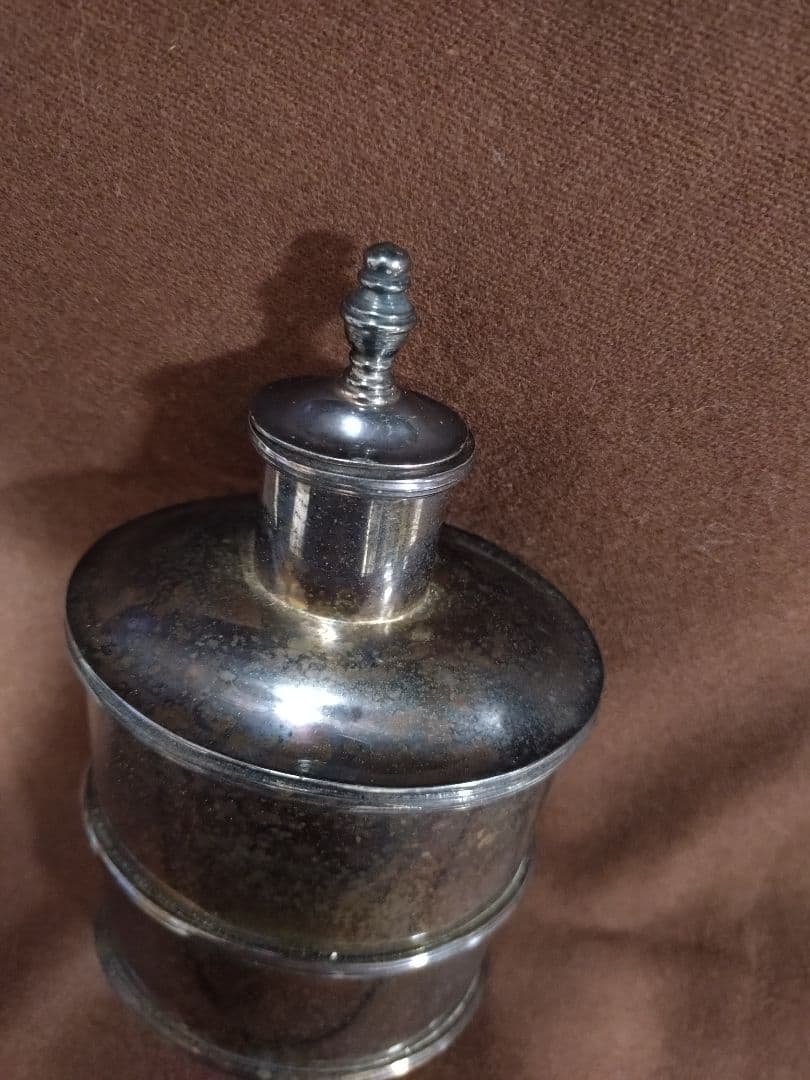 MNAA　ポルトガル　国立古美術博物館　シルバー金属製円筒形工芸品