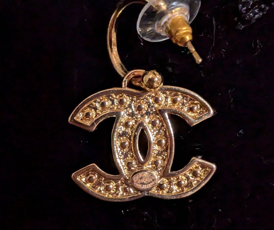 本日限り！美品☆CHANEL ゴールドパール CCロゴピアス