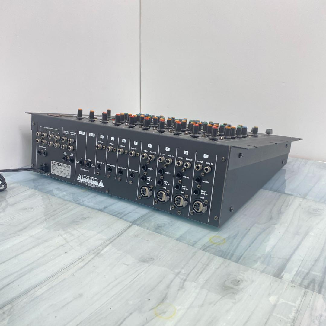 TASCAM M-108　8チャンネル入力アナログミキサー