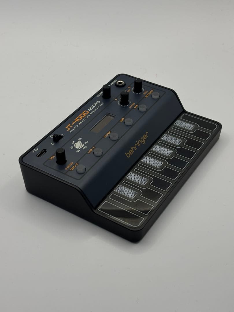 Behringer JT-4000 microシンセサイザーで曲作り‼️