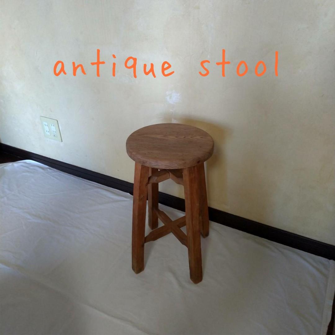 レトロ 古い丸椅子 スツール チェア 木製 飾り台 置物台 花台 アンティーク