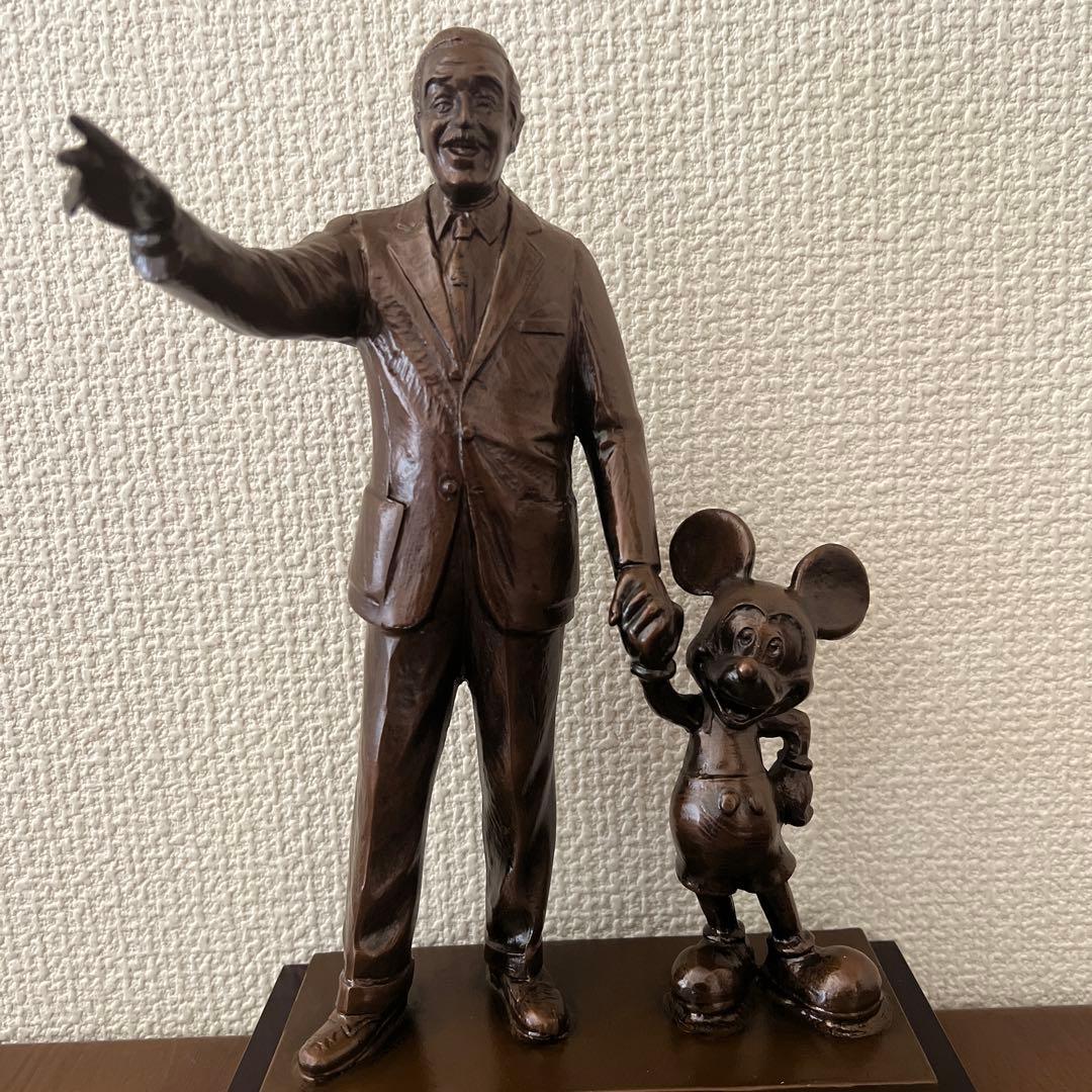 ウォルト・ディズニー&ミッキーマウス　　パートナーズ像