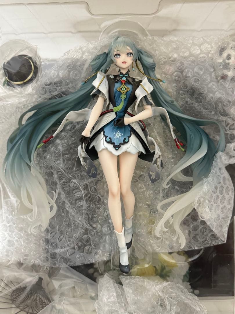 初音ミク「MIKU WITH YOU 2021」Ver. スケールフィギュア