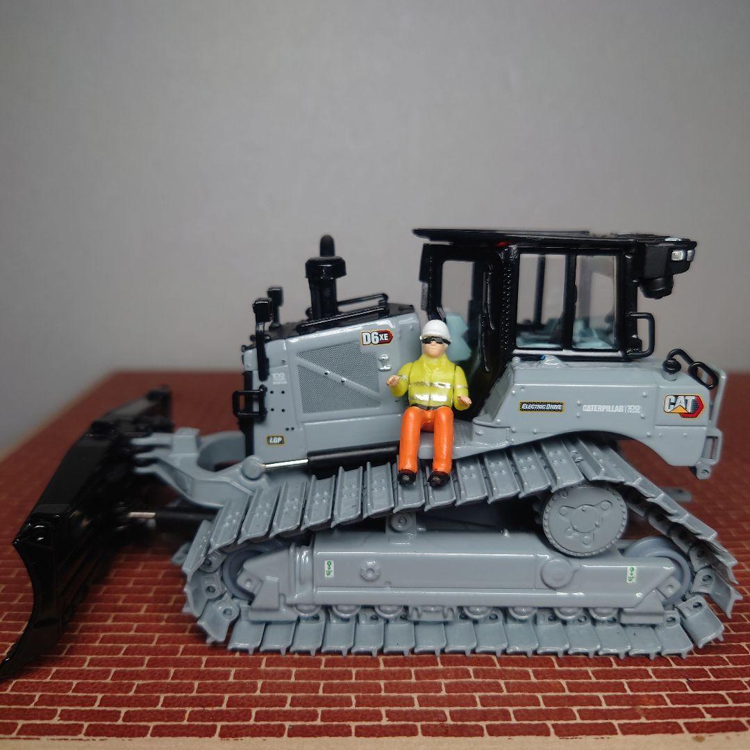 CAT D6 XE LGP 100周年限定カラー(1/50)グレー キャタピラー