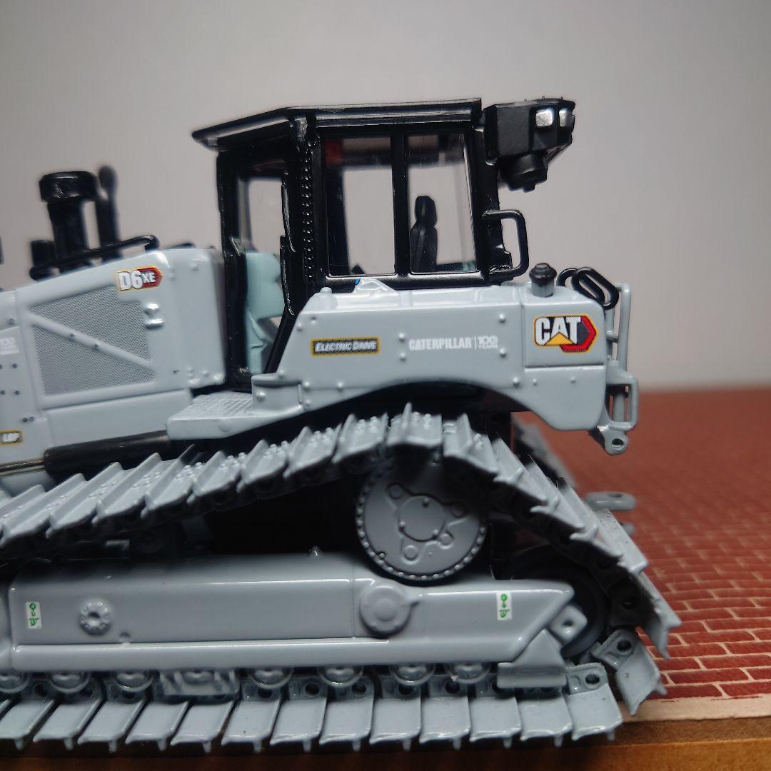 CAT D6 XE LGP 100周年限定カラー(1/50)グレー キャタピラー