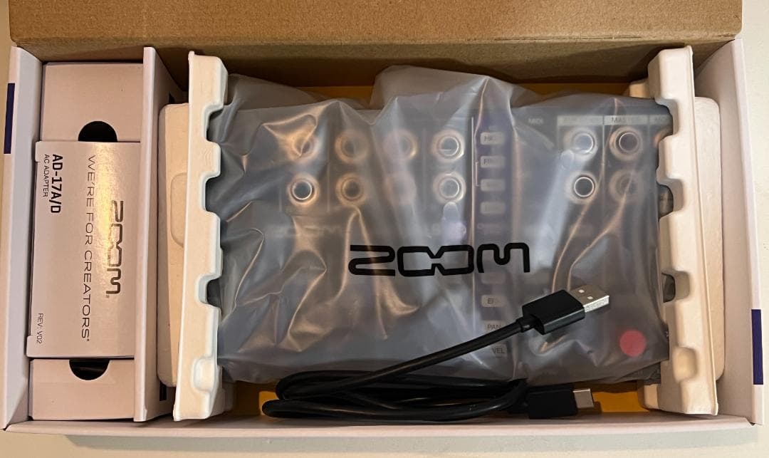 ZOOM ズーム L-6 デジタルミキサー USBオーディオインターフェイス