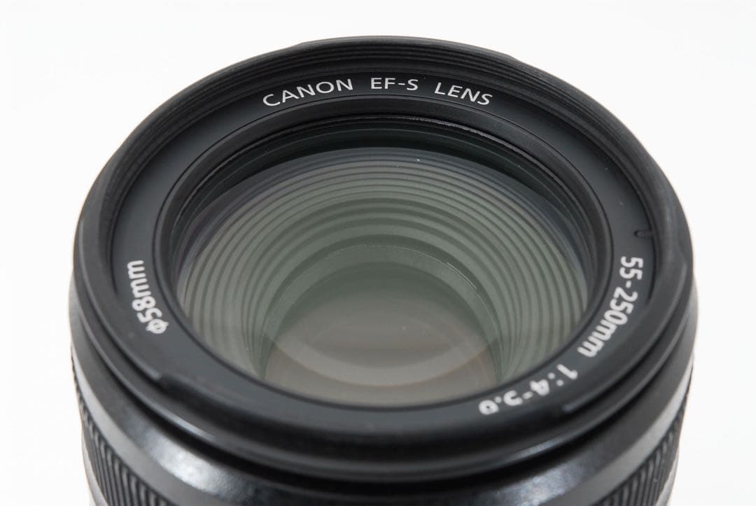 一眼レフカメラCanon EOS Kiss X8i 標準&望遠ダブルレンズセット