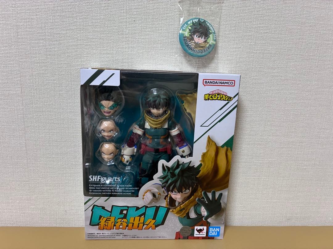 新品未開封　僕のヒーローアカデミア：S.H.Figuarts　緑谷出久＋缶バッジ