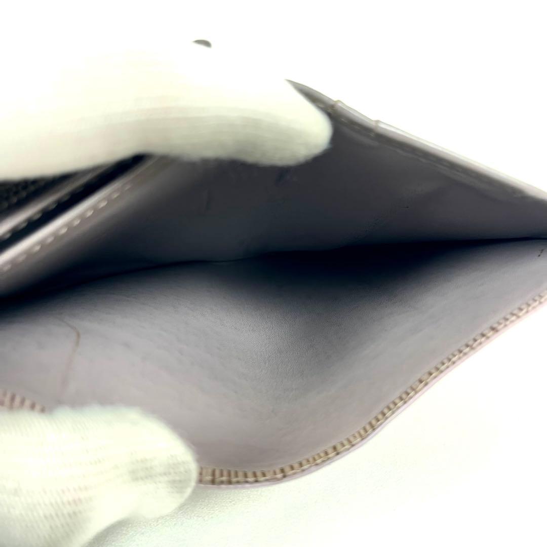 ルイヴィトン　折り財布　エピ　ポルトモネビエトレゾール　Ｌ字ファスナー　レザー