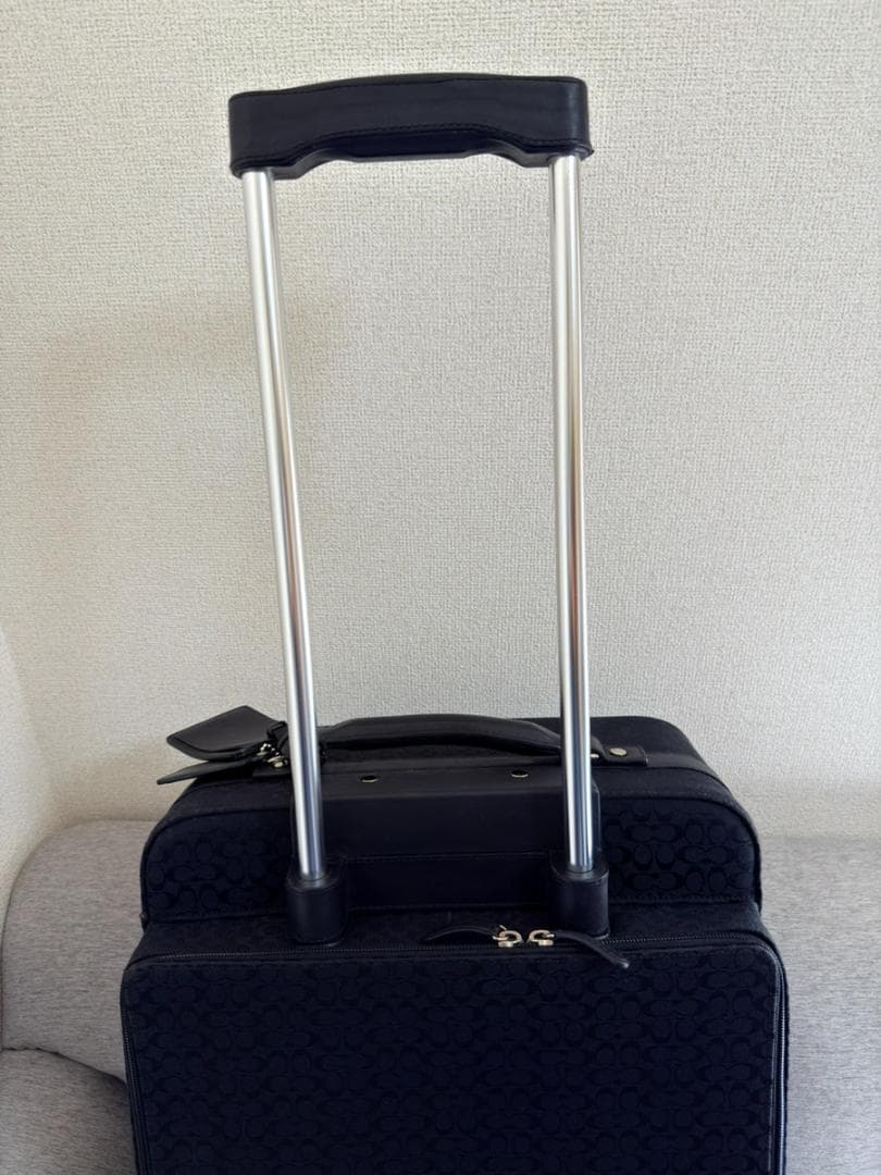 【美品】COACH ミニシグネチャー キャリーバッグ スーツケース　ブラック
