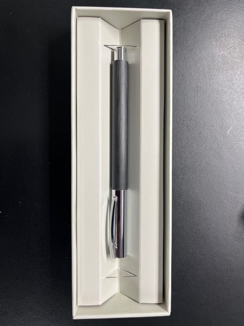 【超美品】ファーバーカステル　万年筆　アンビション　レジン　EF