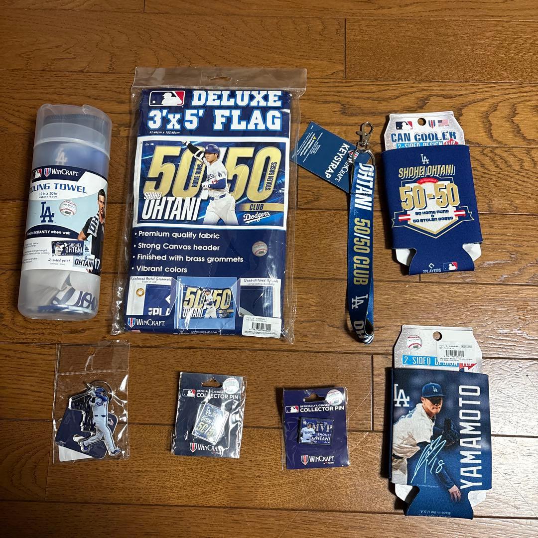 大谷翔平　50-50 グッズ　8点 タオル　フラッグ　ピンバッジ ユニフォーム