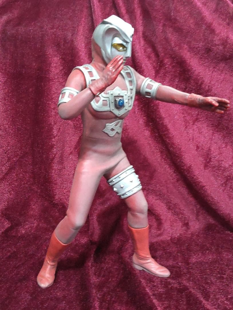 CCP アストラ 発光ギミック付 ツブラヤストア限定 劇中Ｖｅｒ　ウルトラマン