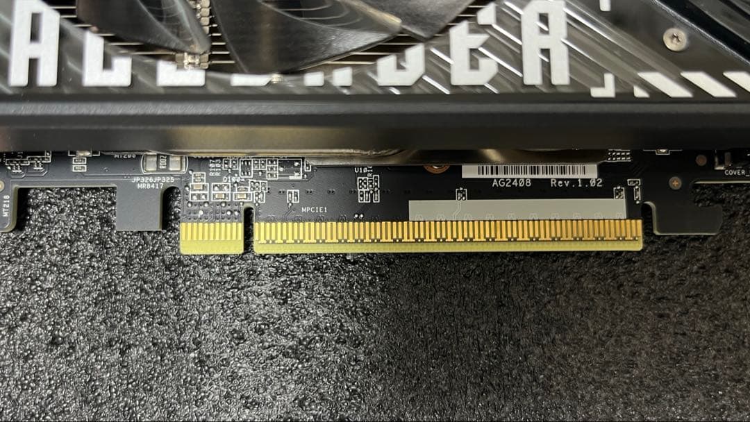 グラフィックボード・グラボ・ビデオカード ASRock Radeon RX9060XT Challenger 16GBOC