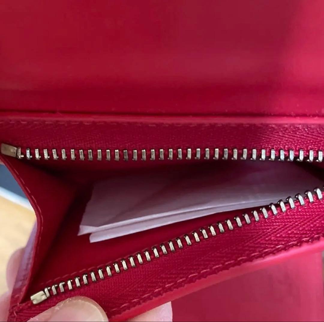 クリスチャンルブタン財布