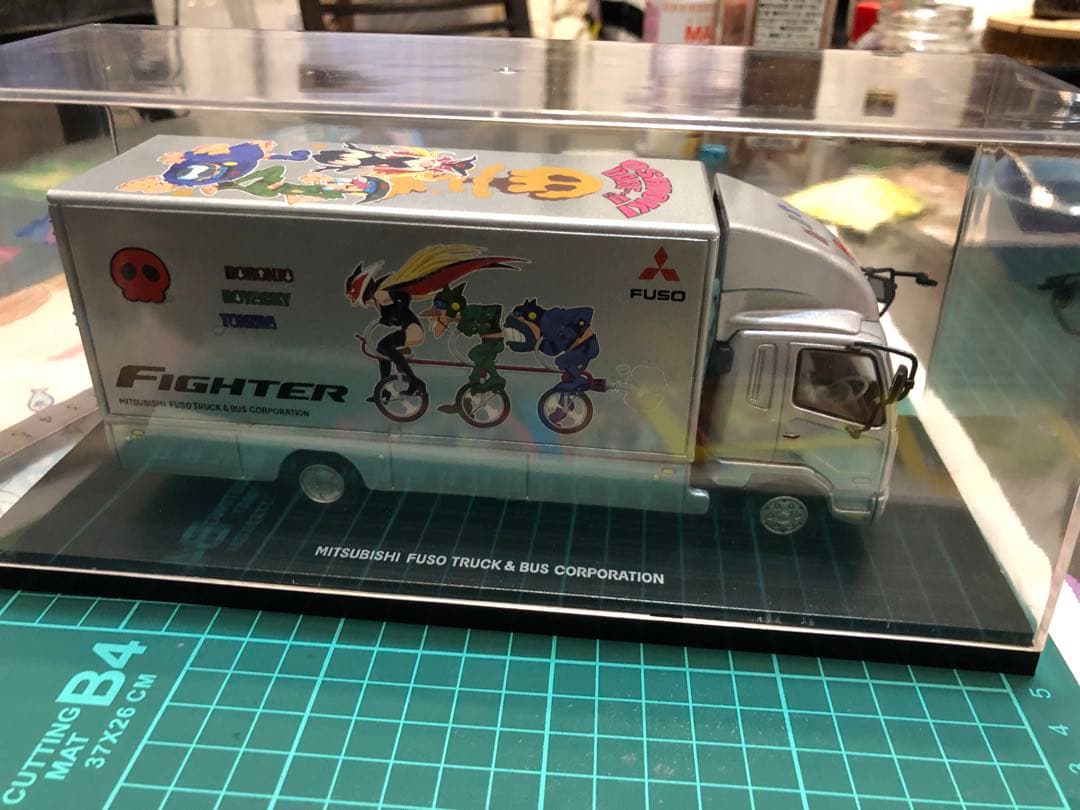 ヤッターマン　ドロンちょ　三菱ふそう・ファイター FUSO デコトラ　改造