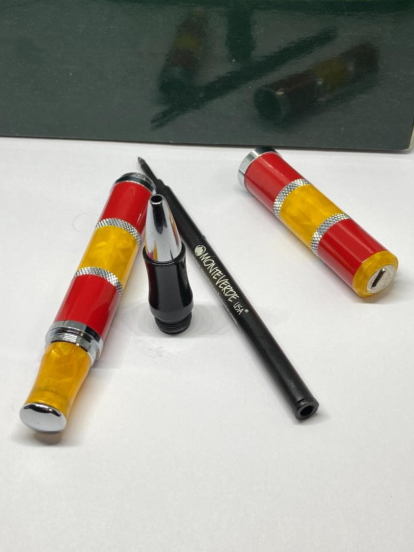 廃番・サンセット レッド柄アクリル樹脂軸！ モンテベルデ⑥／レガッタ/RB/美品