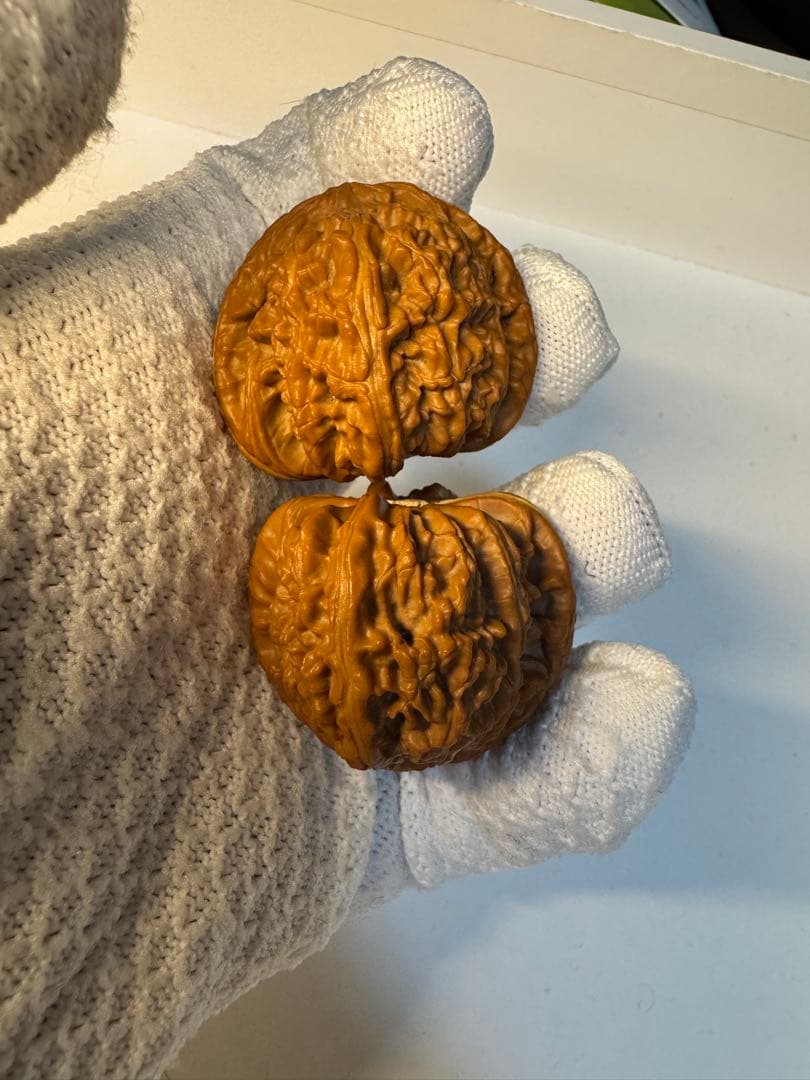 年末セール中！文玩核桃 三角白獅子