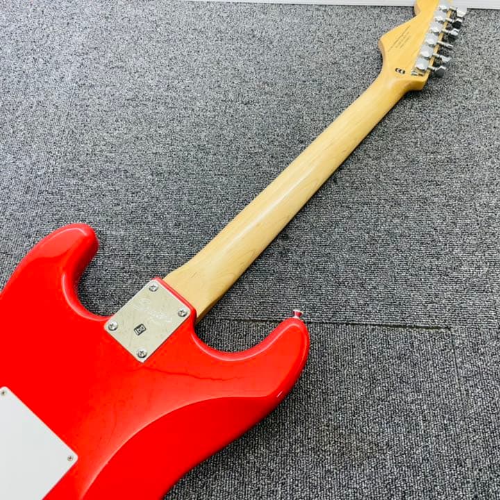 FENDER SQUIER コラボ　エレキギター　ストラトキャスター