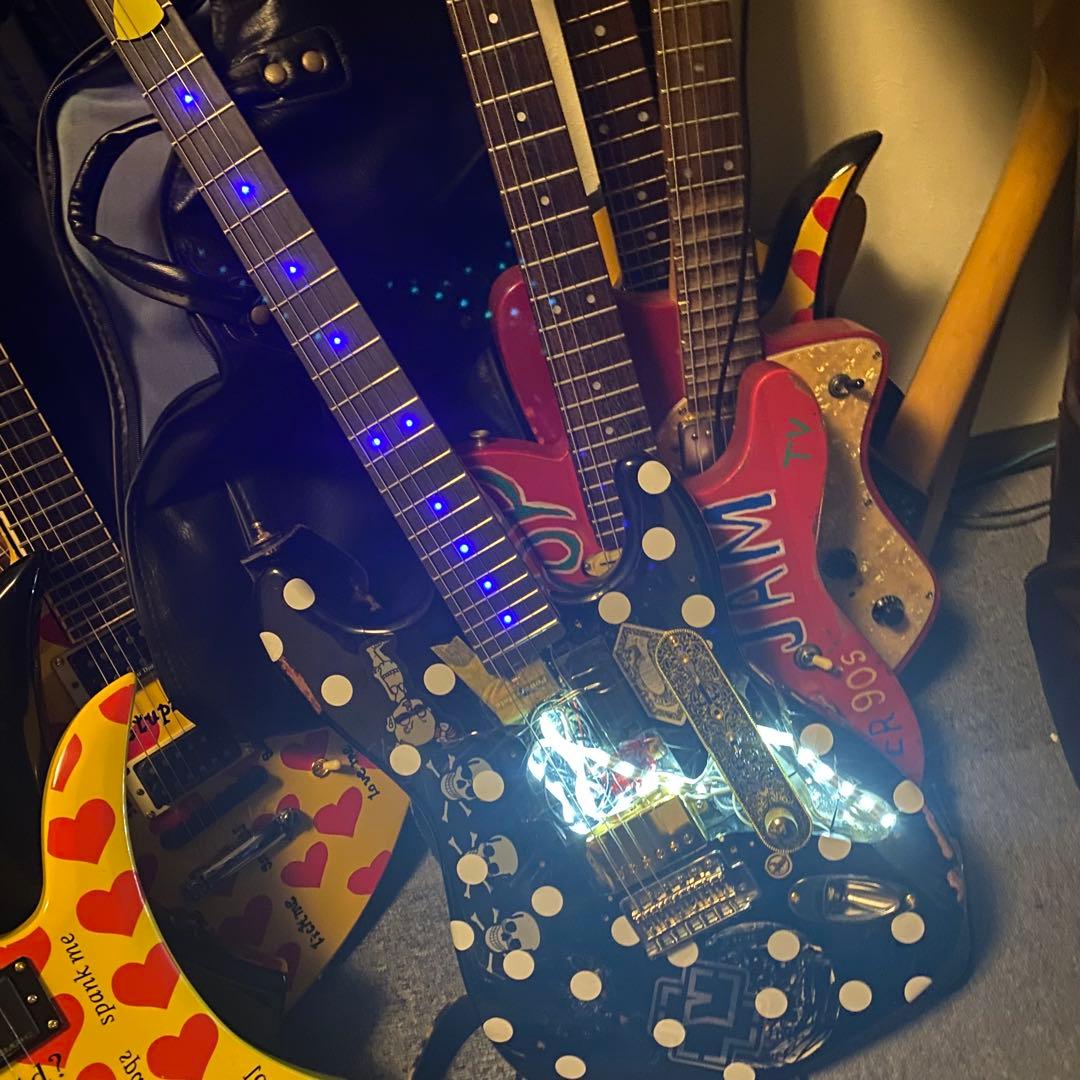 LEDネック！ブラックストラトキャスター！LIVE激目立ち！一点物