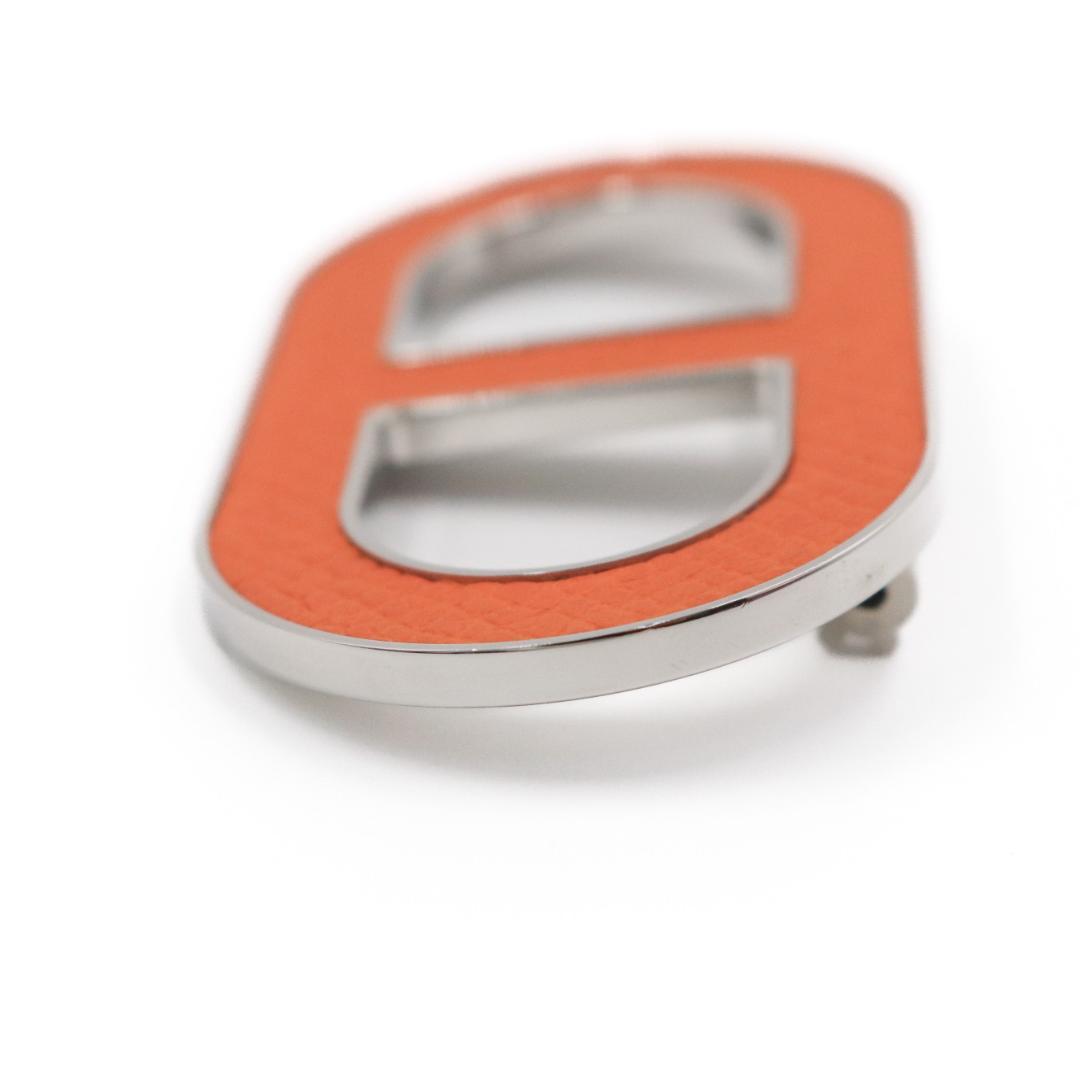 HERMES ダブルDロゴ ブローチ オレンジ