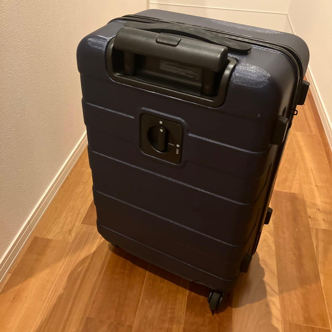 無印良品　36Ｌ　キャリーケース　紺色　機内持込可