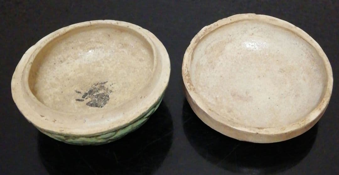 竹世書付　交趾　色絵　牡丹　タイ　香合　共箱　茶道具