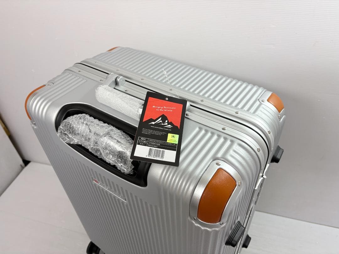 未使用 スイスミリタリー キャリーケース SM-C624（64L）シルバー