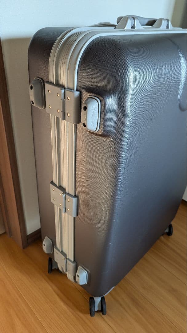 ダークグレー ハードシェルキャリーケース