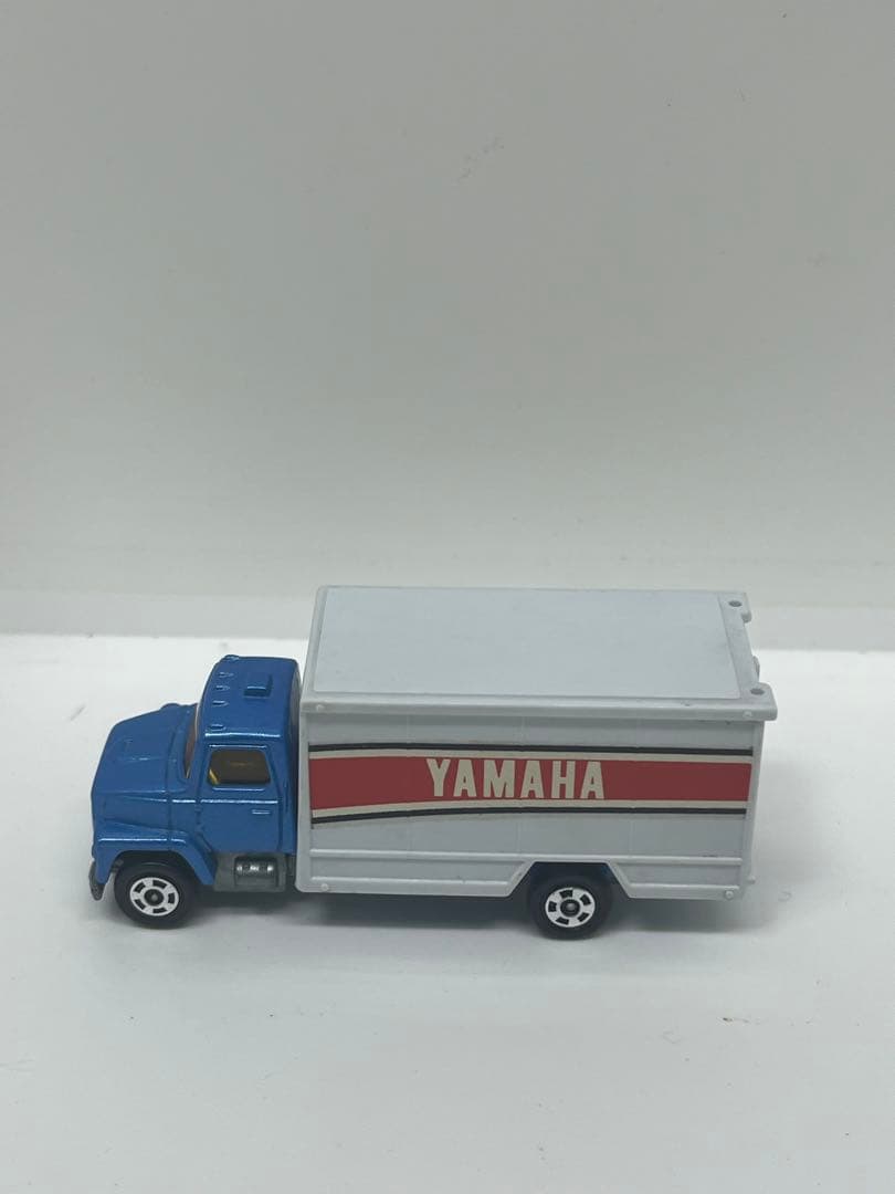 トミカ 青箱 激レア F64 フォード パネルバン 資料未掲載