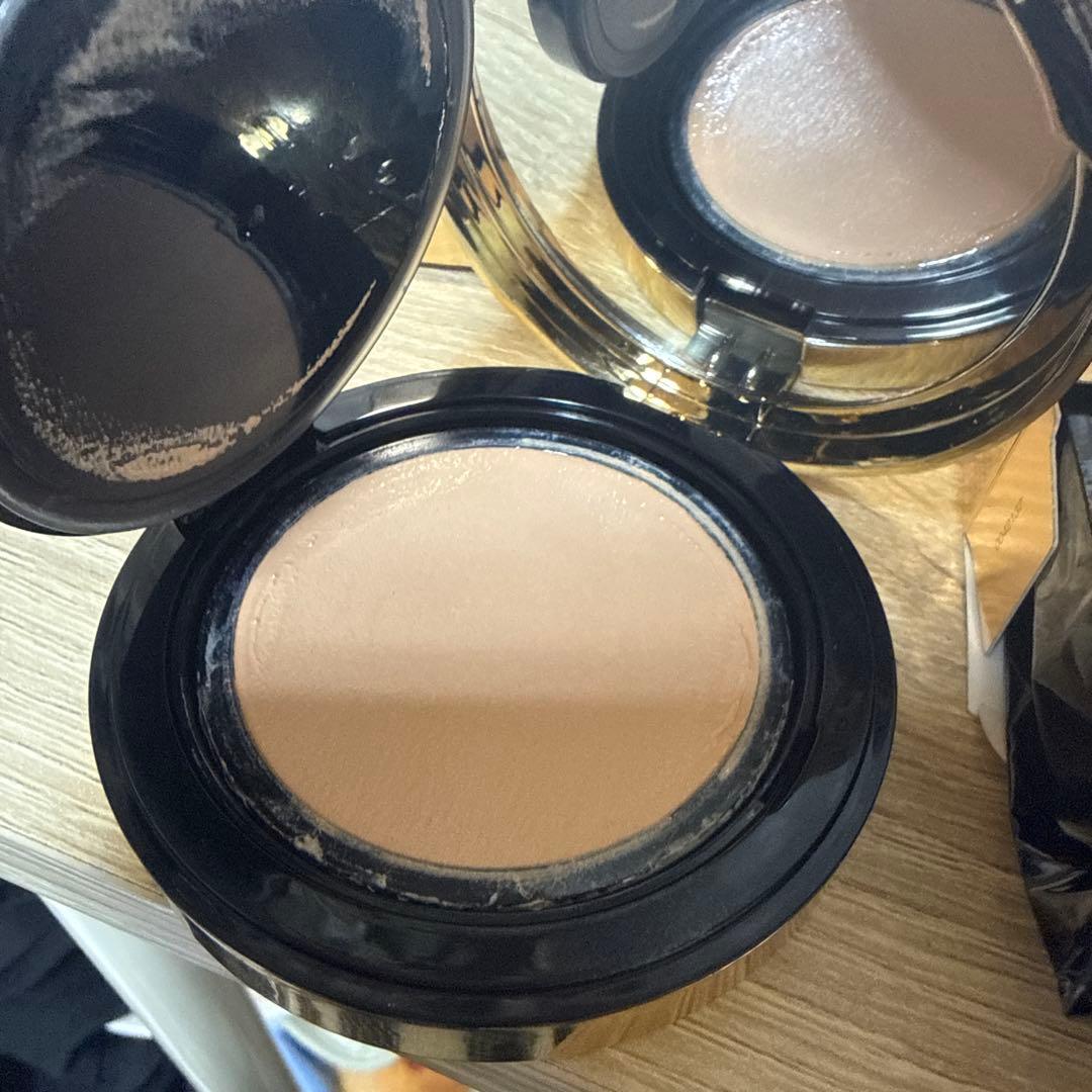 サンローランクッションファンデB10