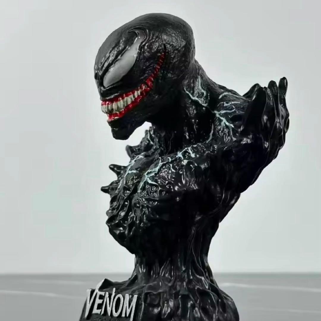 即発送‼️ ヴェノム フィギュア スタチュー 2つセット。