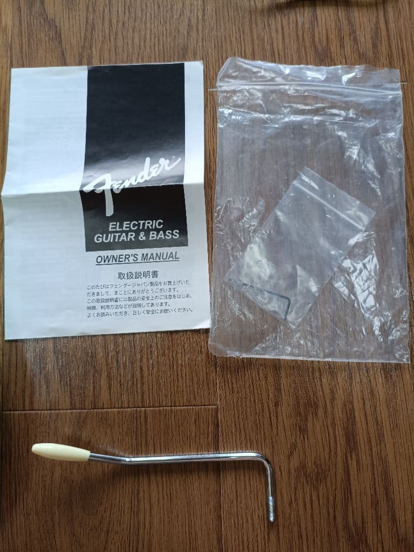 Fender Japan Stratocaster サーフグリーン　小物セット