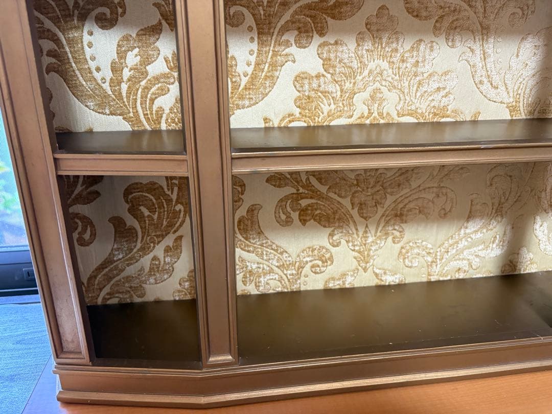 アンティークショップkioのブロンズ色の装飾棚 2段