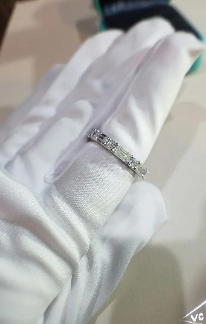 Romachan様♡最高級モアサナイト　ラウンド&エメラルドカットリング　9号