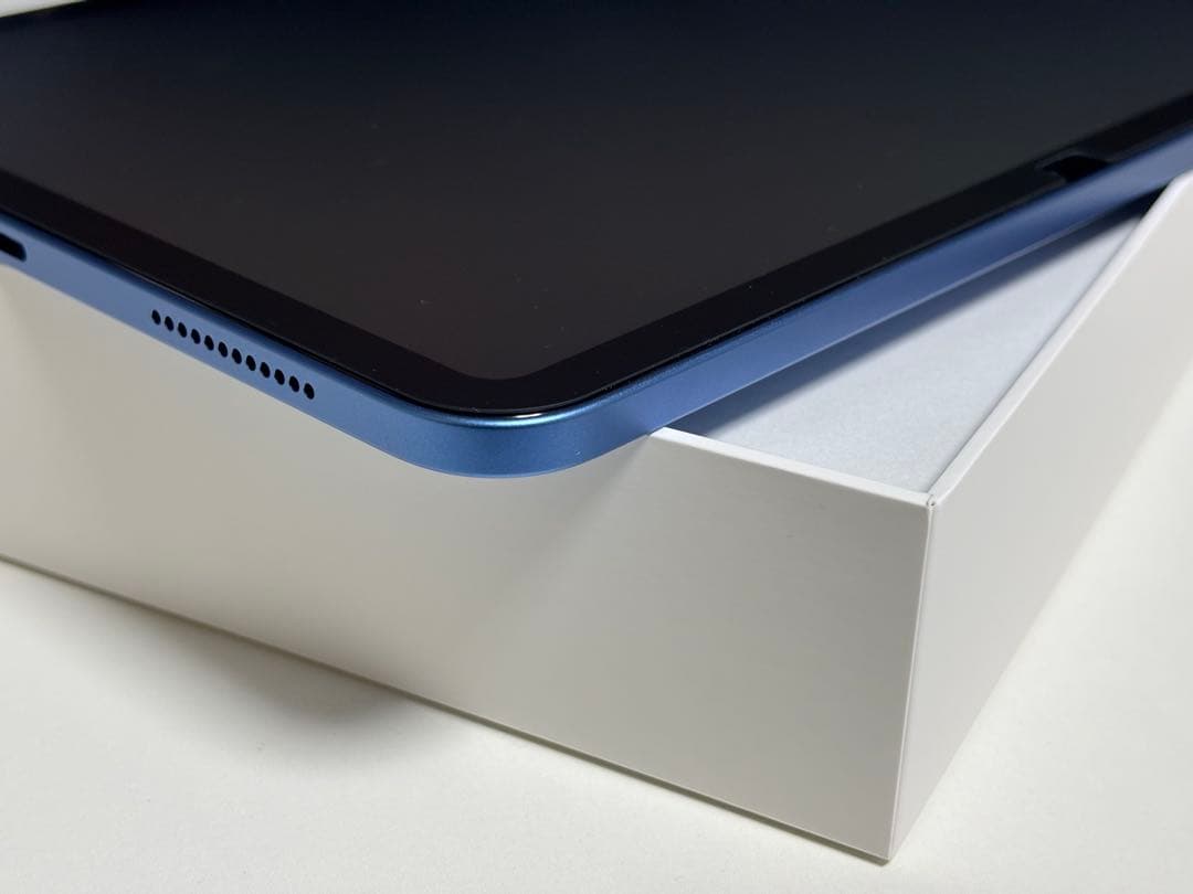 iPad(A16)Wi-Fi 128GB Blue ケース・フィルムセット