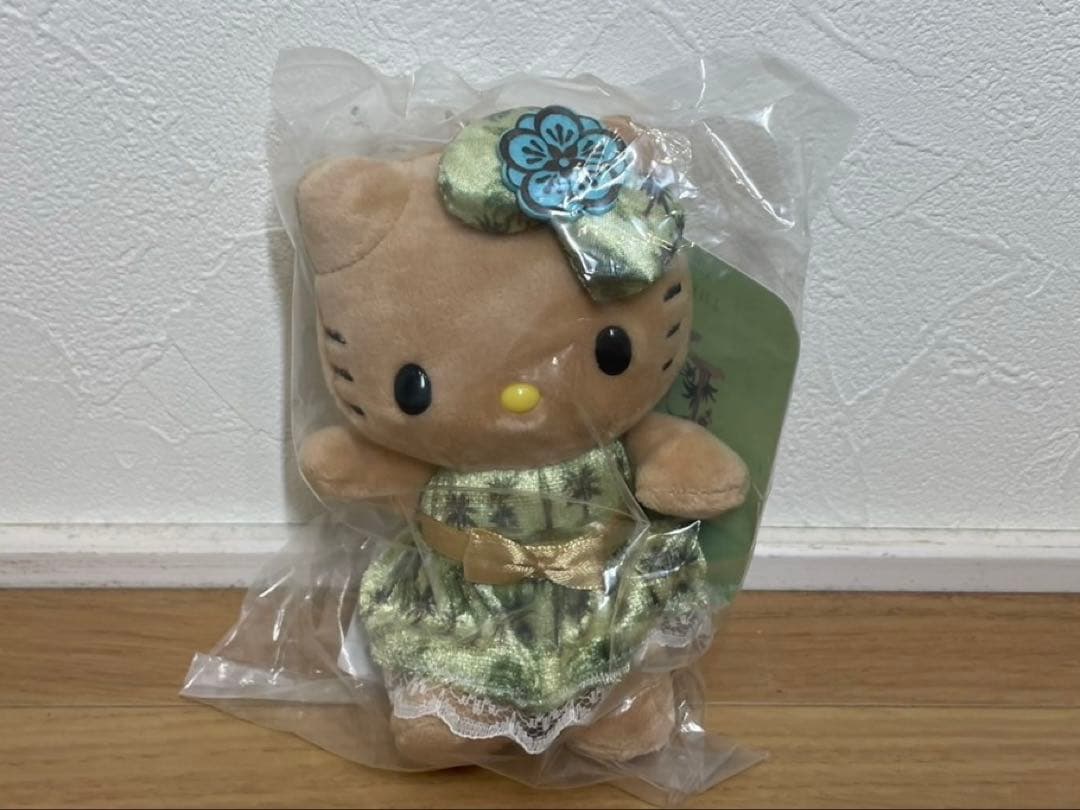 ハワイ　カハラ　日焼けキティ