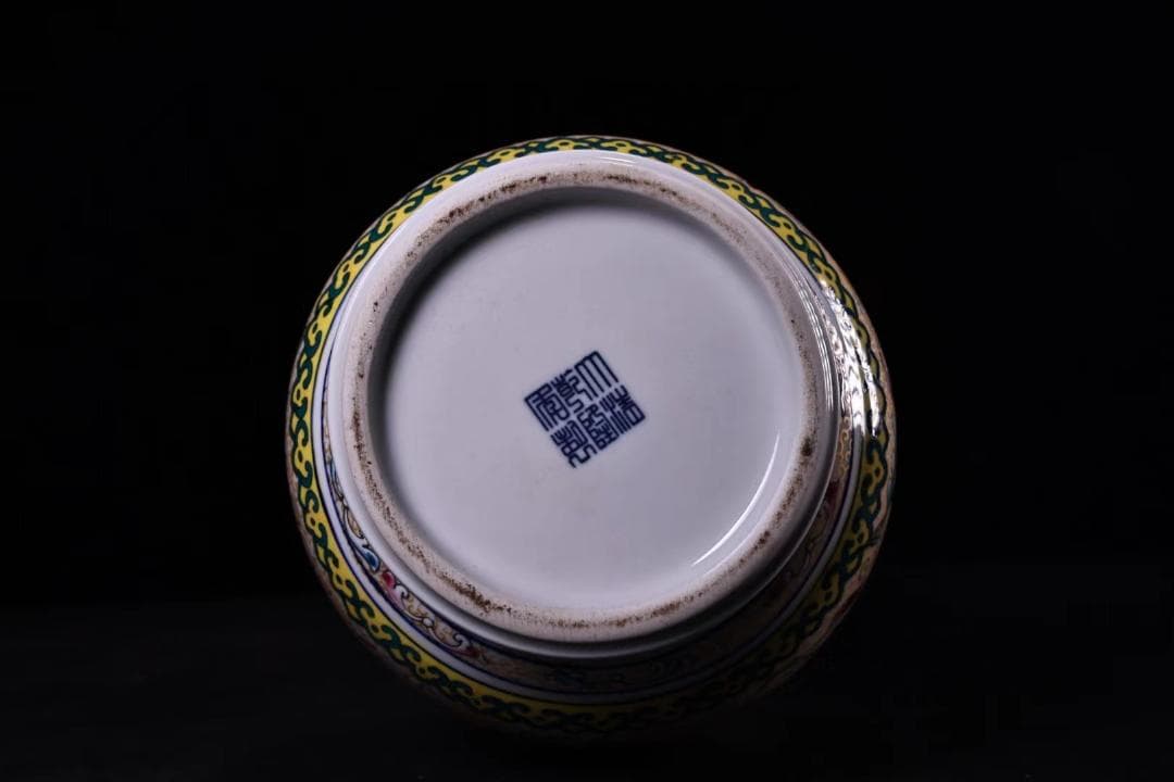 中国古美術・旧蔵珐琅彩陶磁器の花瓶・花鳥紋・置物・純手描き・文房具・茶道具・箱付