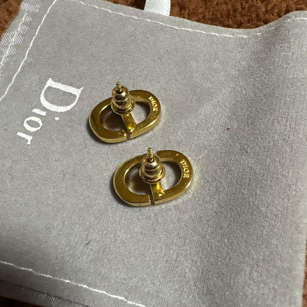 【希少】DIOR CD スタッドピアス（ゴールド）
