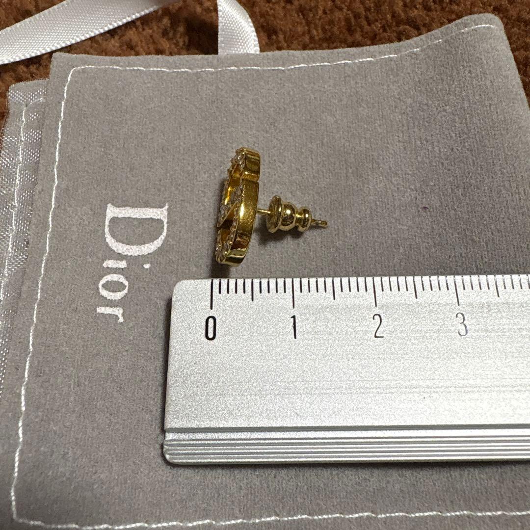 【希少】DIOR CD スタッドピアス（ゴールド）