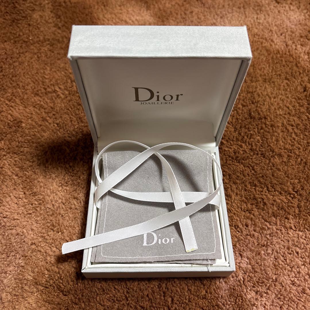 【希少】DIOR CD スタッドピアス（ゴールド）