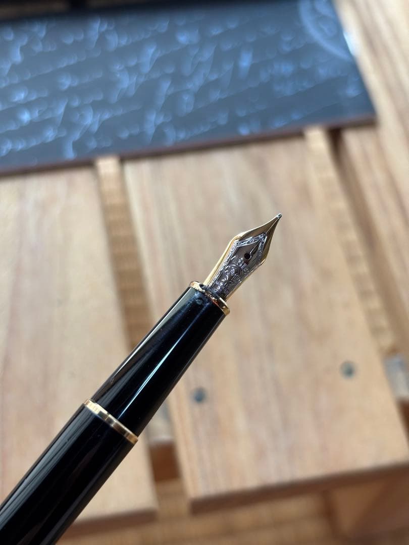 MONT BLANC ボールペン 黒 ガイドブック付き