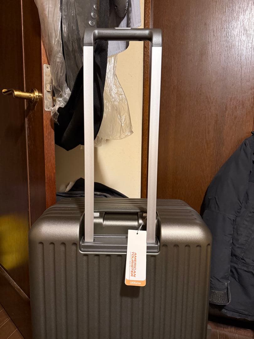 アメリカンツーリスター スーツケース ロケーション ダークモス M 56L