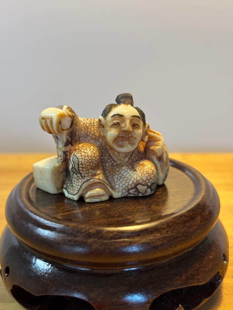 【最終値下げ】時代提物 根付 天然素材　骨董　　銘あり