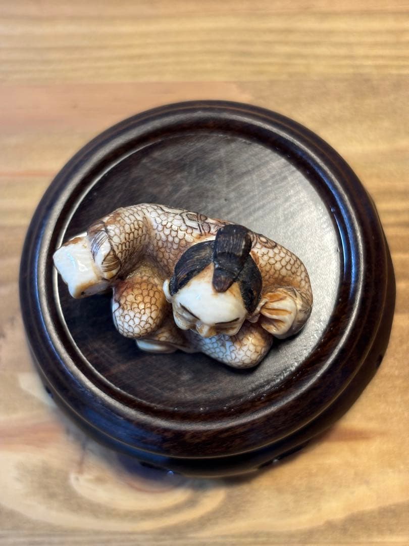 【最終値下げ】時代提物 根付 天然素材　骨董　　銘あり